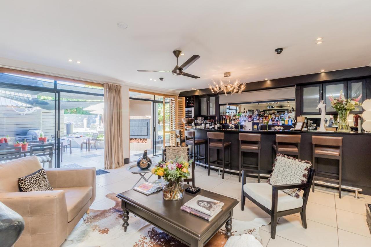 Sw1 Lodge Somerset West Extérieur photo