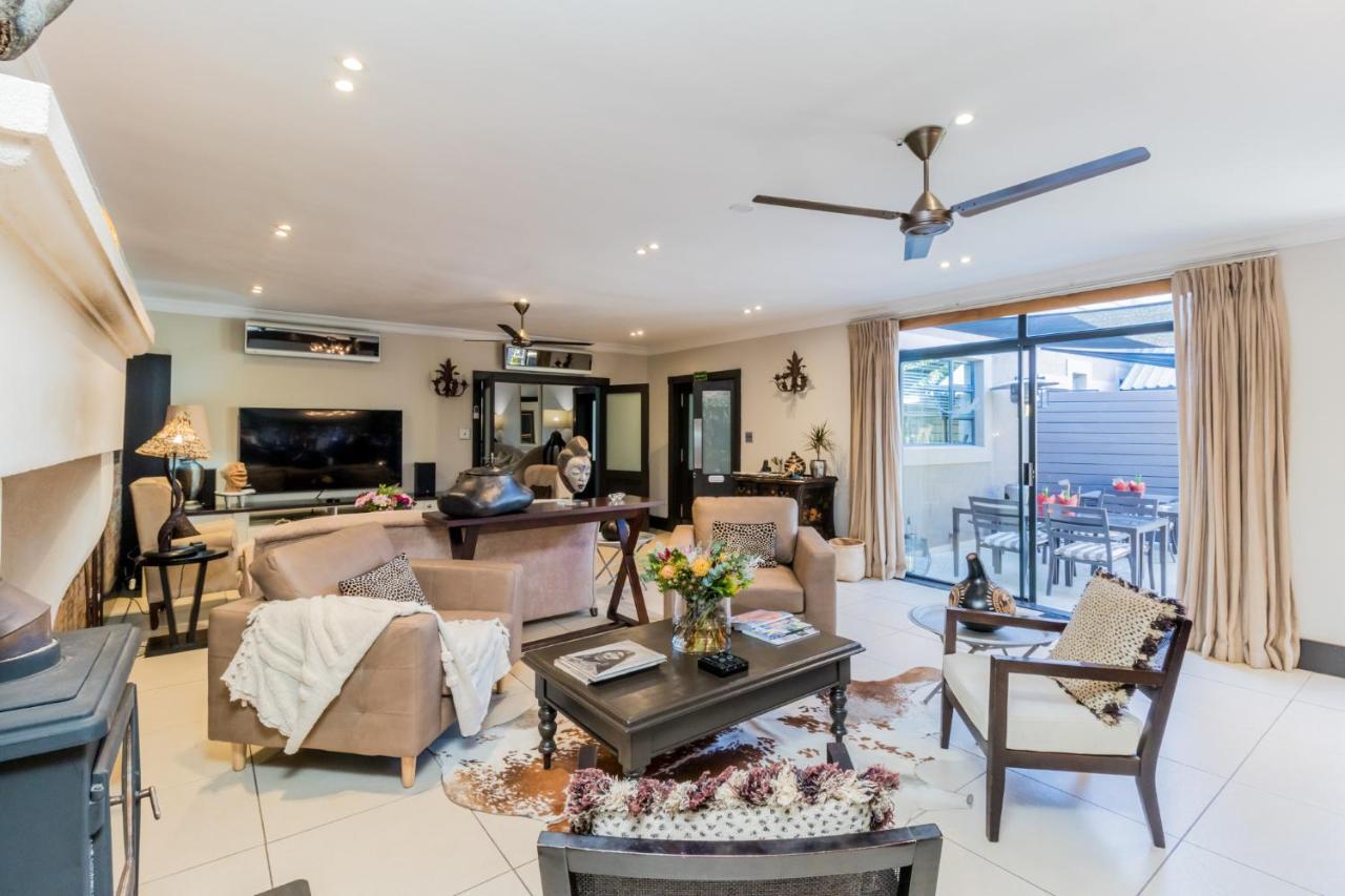 Sw1 Lodge Somerset West Extérieur photo