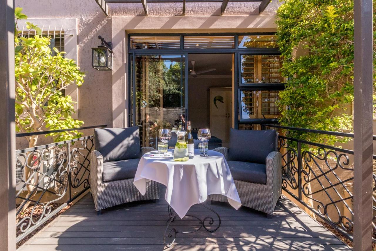 Sw1 Lodge Somerset West Extérieur photo