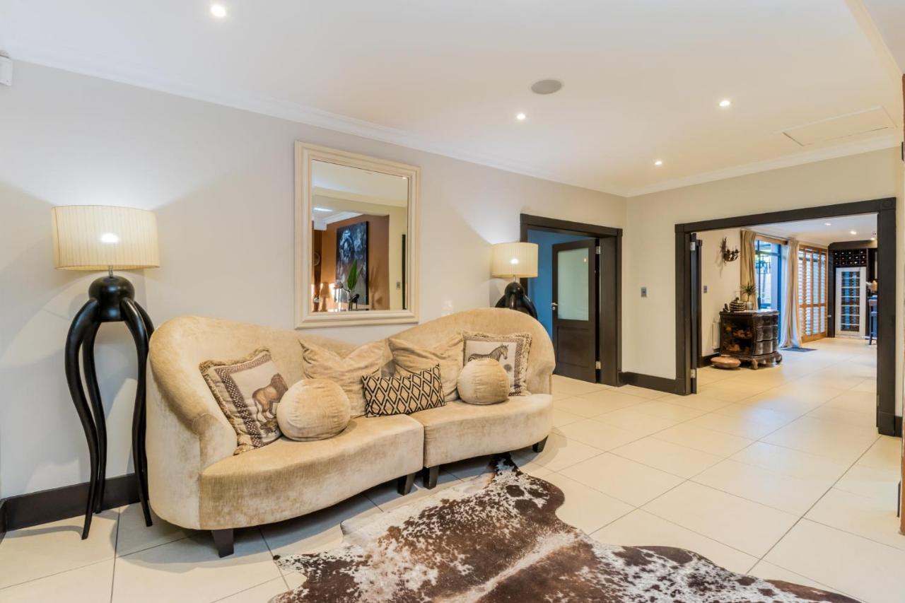 Sw1 Lodge Somerset West Extérieur photo