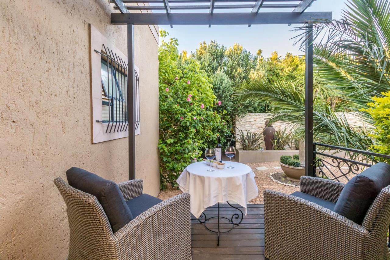 Sw1 Lodge Somerset West Extérieur photo